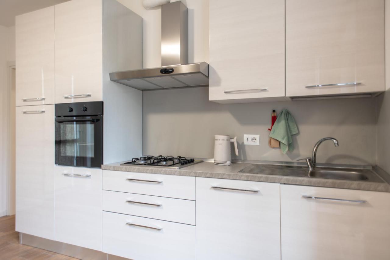 Lora Apartment,Free Private Parking, Self Check In,1 Como Ngoại thất bức ảnh