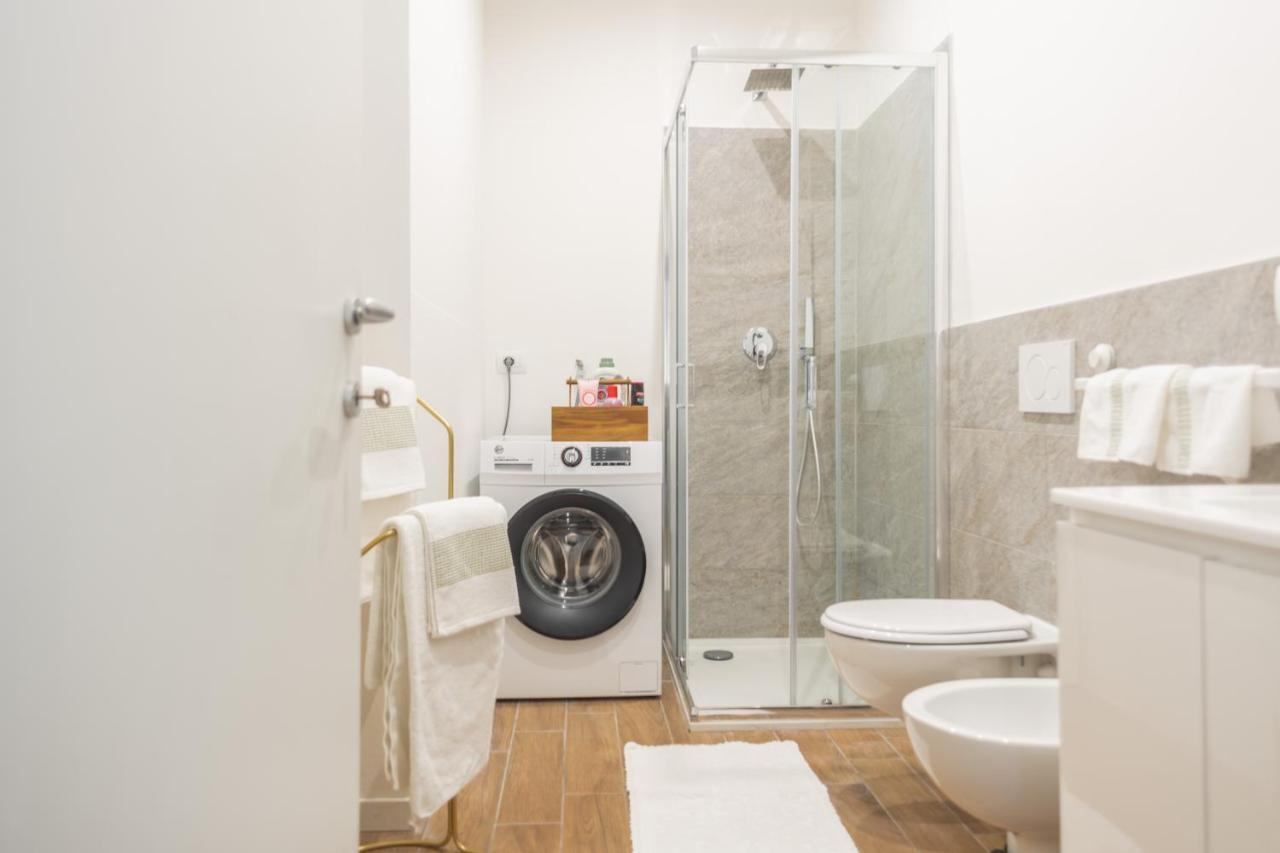 Lora Apartment,Free Private Parking, Self Check In,1 Como Ngoại thất bức ảnh