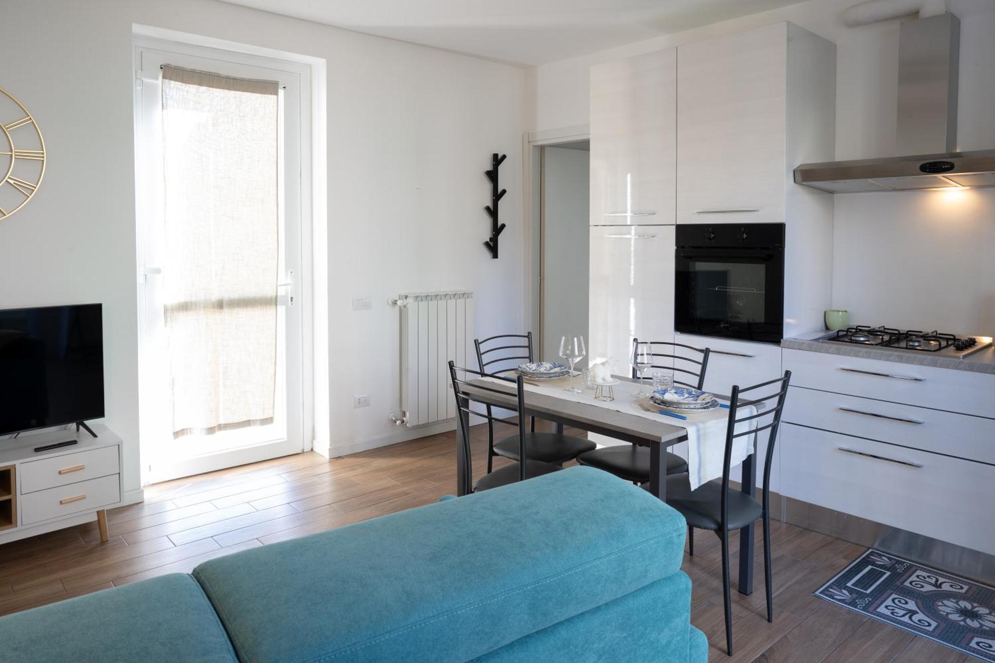 Lora Apartment,Free Private Parking, Self Check In,1 Como Ngoại thất bức ảnh